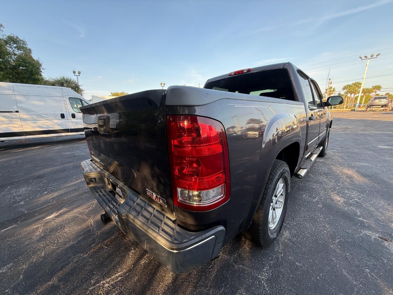 GMC Sierra 1500 2WD Crew Cab 143.5" SLE 2010