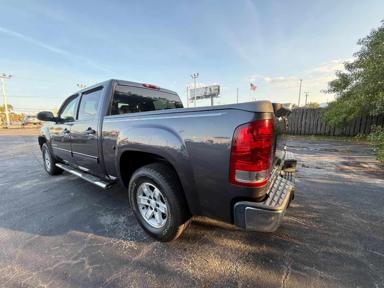 GMC Sierra 1500 2WD Crew Cab 143.5" SLE 2010