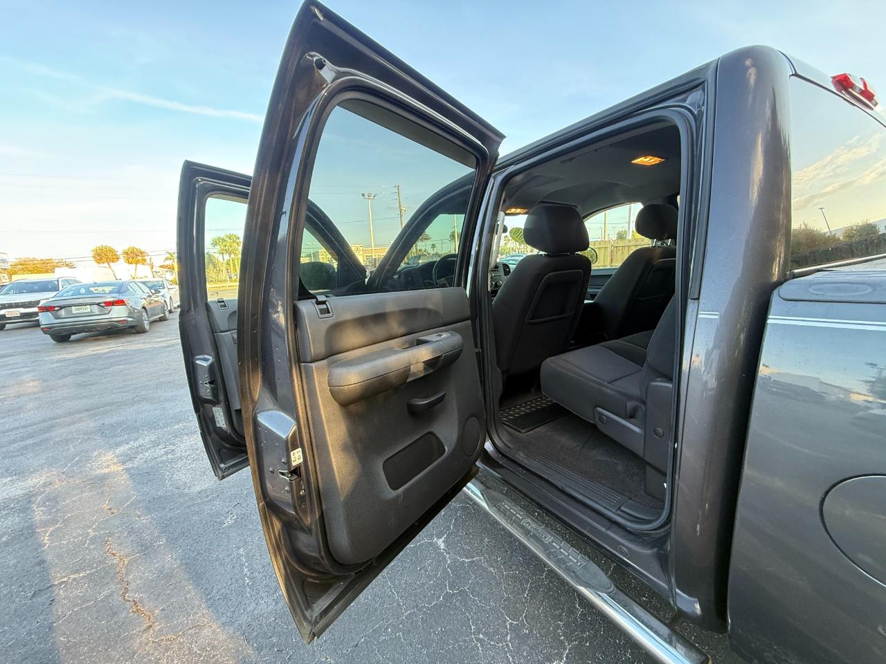 GMC Sierra 1500 2WD Crew Cab 143.5" SLE 2010