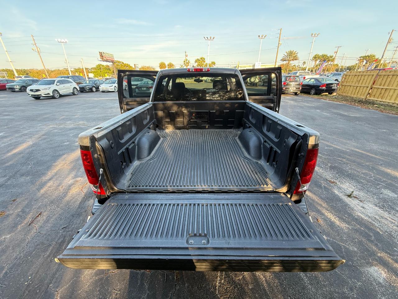 GMC Sierra 1500 2WD Crew Cab 143.5" SLE 2010