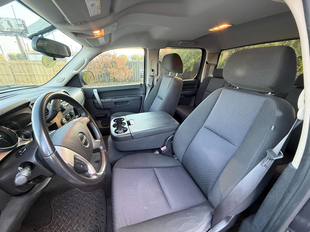 GMC Sierra 1500 2WD Crew Cab 143.5" SLE 2010