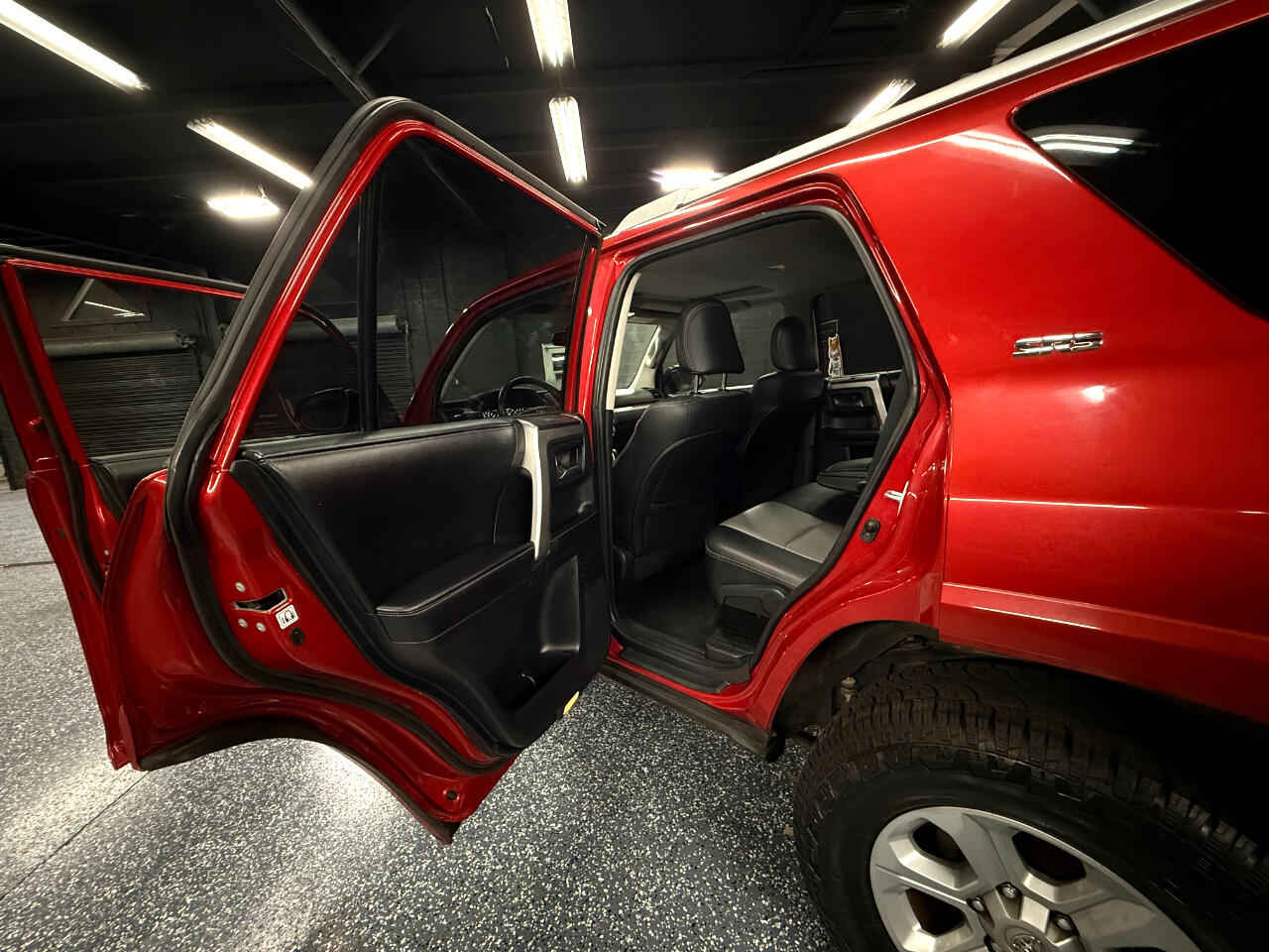 Toyota 4Runner SR5 Premium 2WD (Natl) 2017