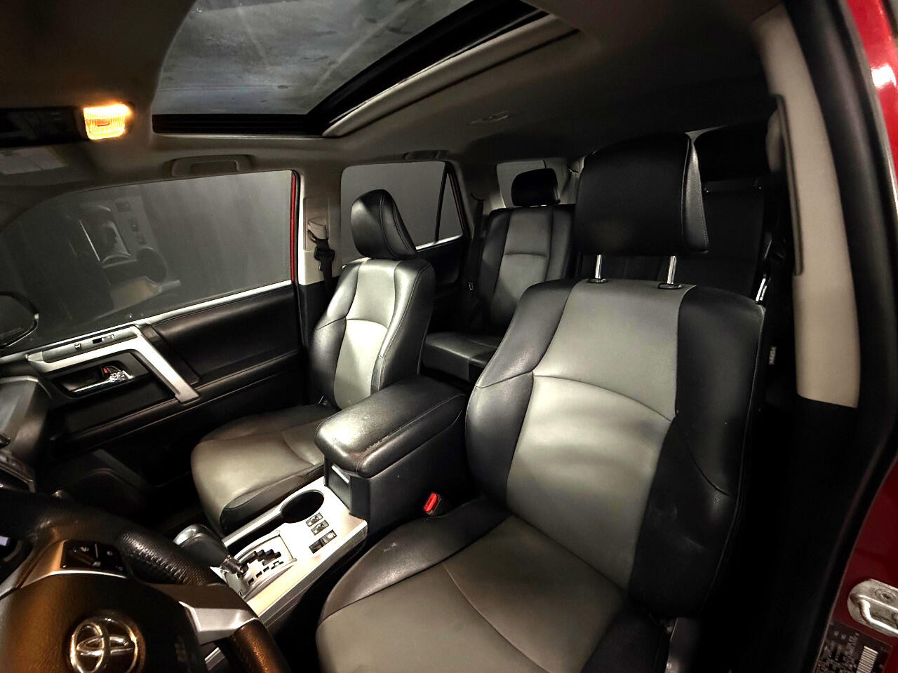 Toyota 4Runner SR5 Premium 2WD (Natl) 2017