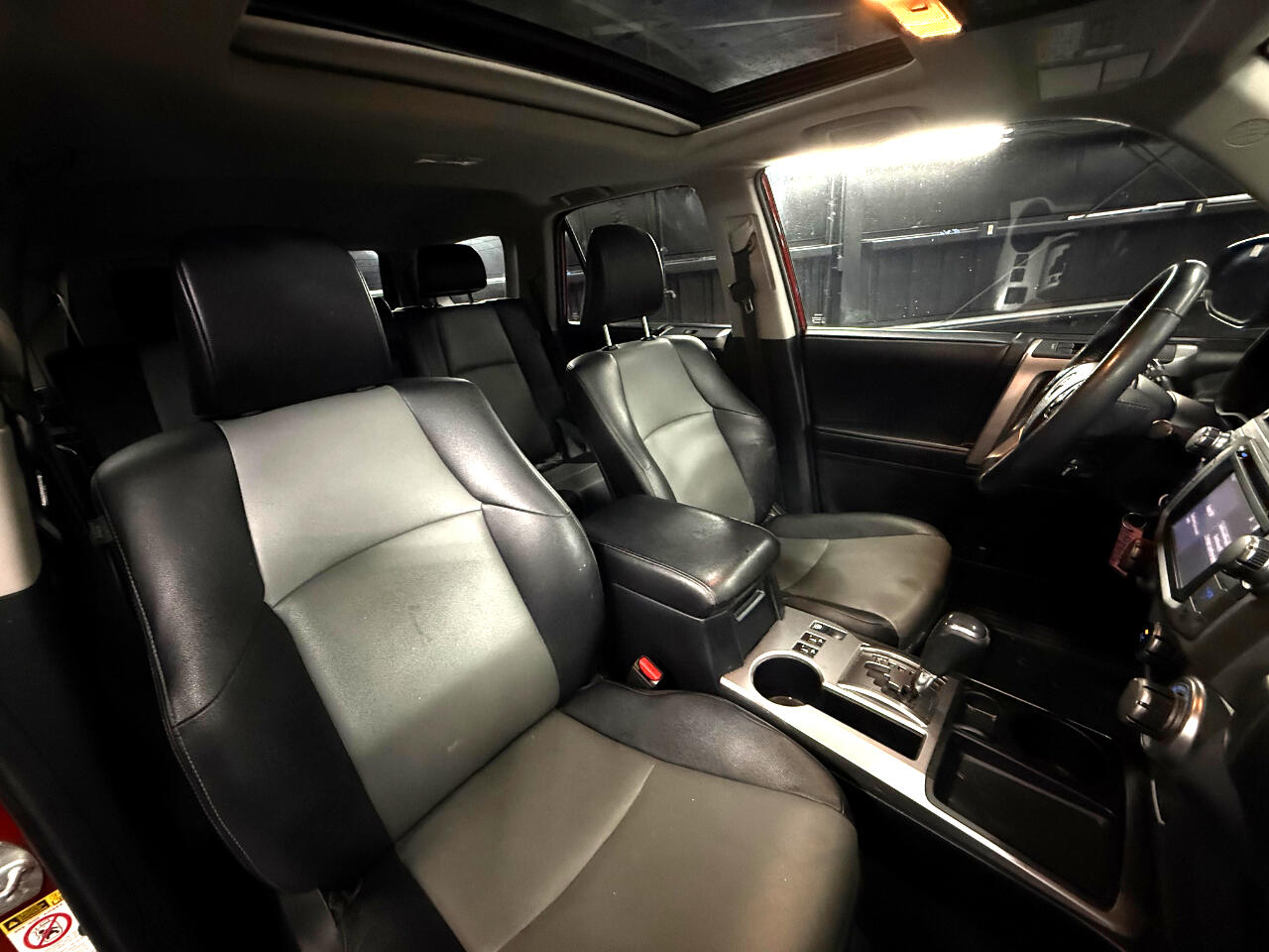 Toyota 4Runner SR5 Premium 2WD (Natl) 2017