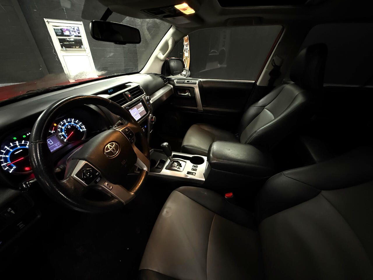 Toyota 4Runner SR5 Premium 2WD (Natl) 2017