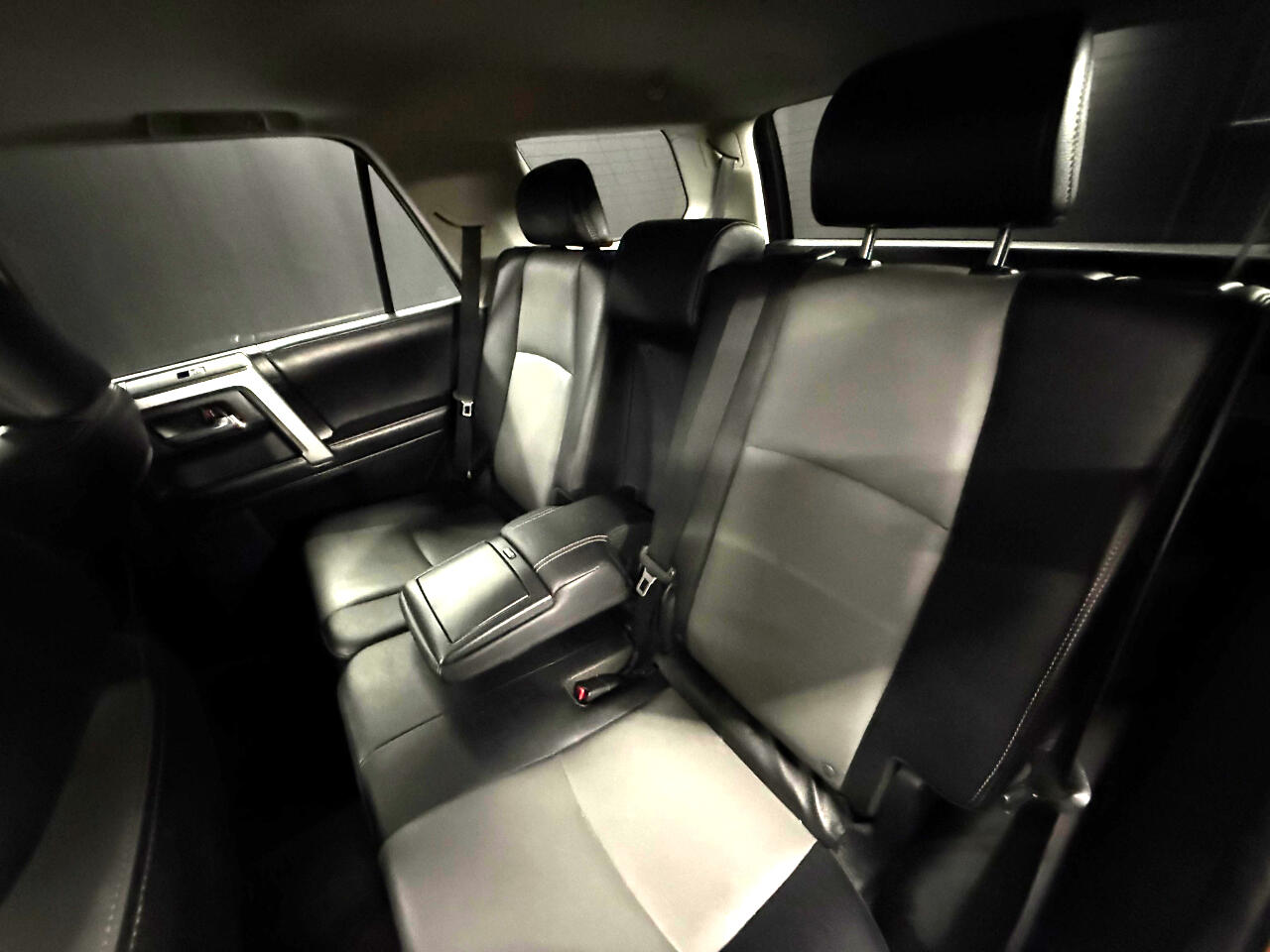 Toyota 4Runner SR5 Premium 2WD (Natl) 2017