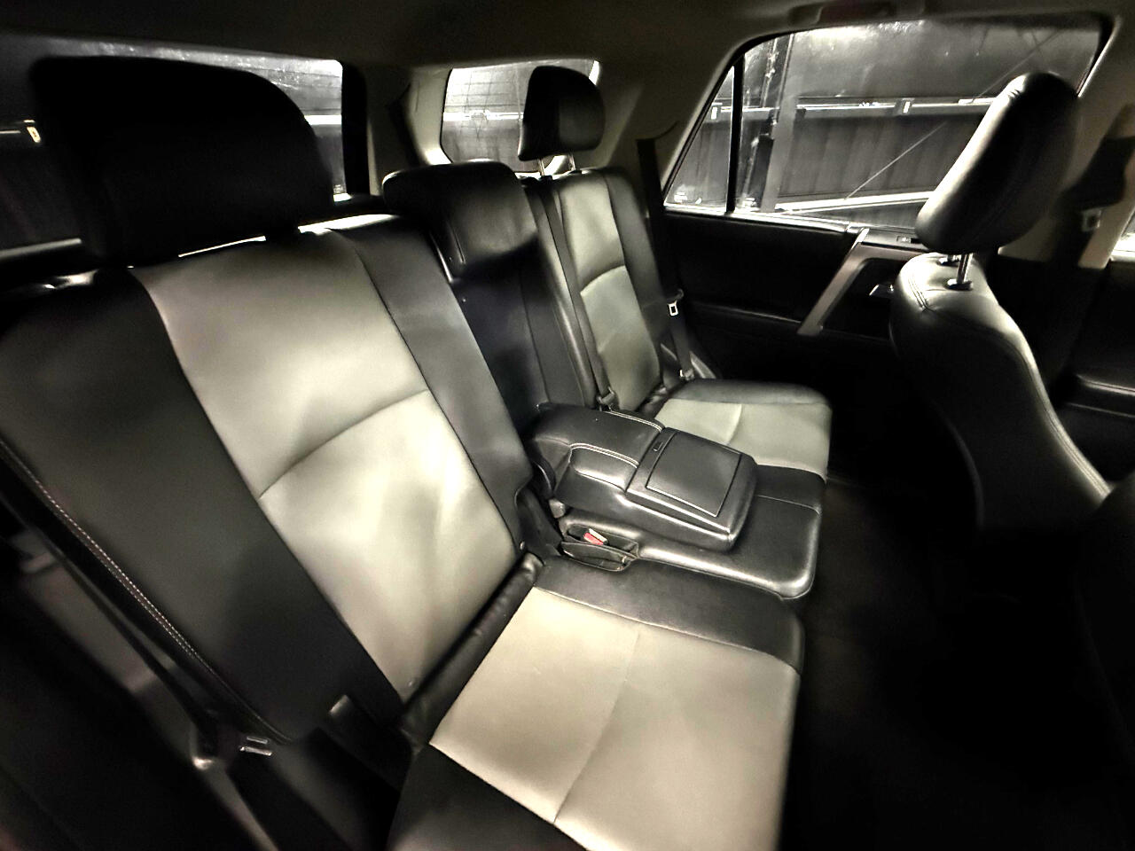 Toyota 4Runner SR5 Premium 2WD (Natl) 2017