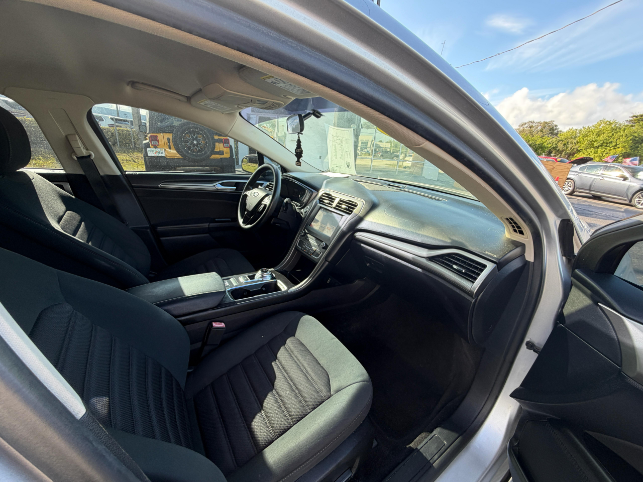 Ford Fusion SE FWD 2017