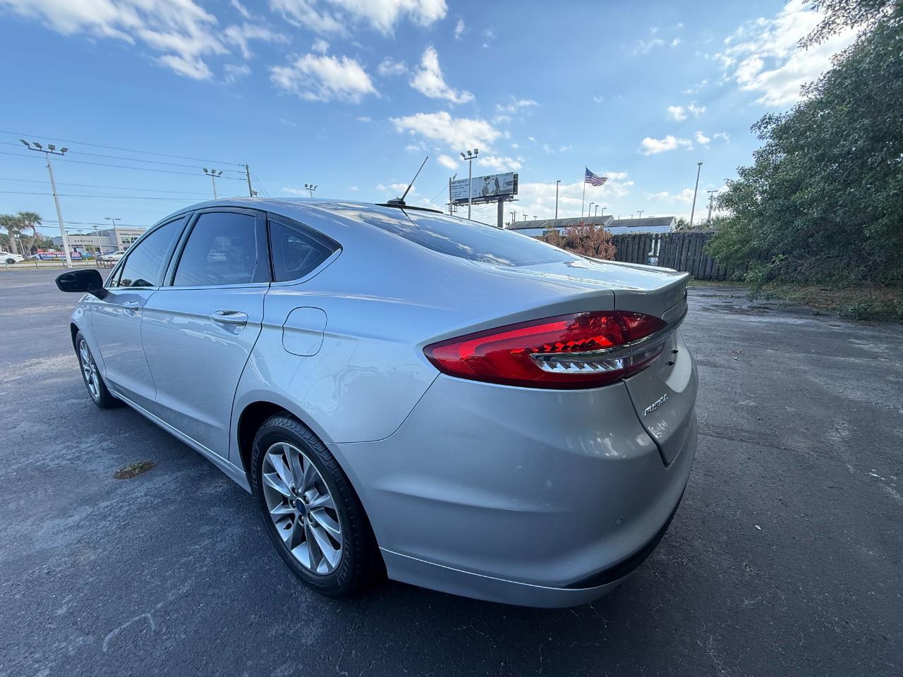 Ford Fusion SE FWD 2017