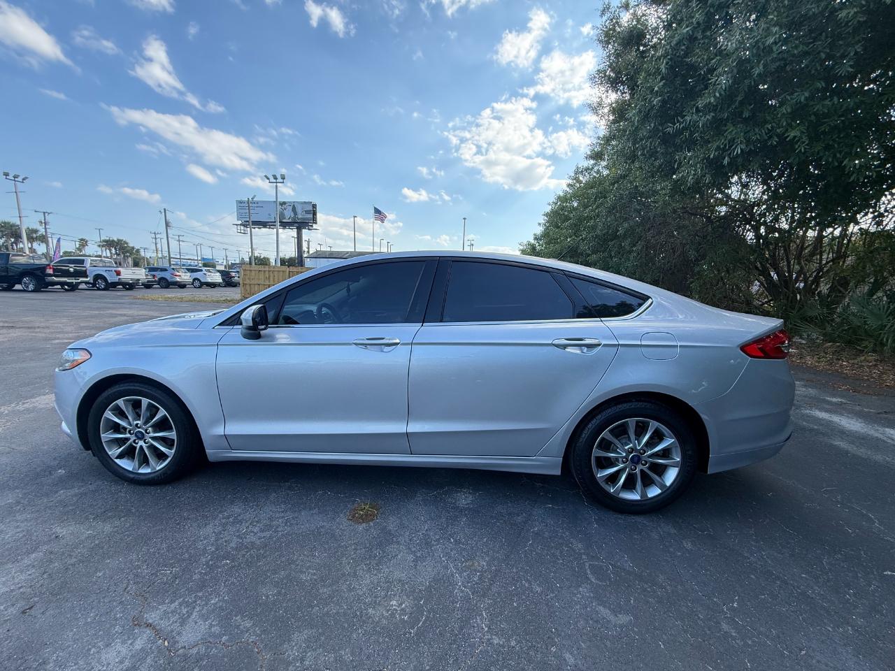 Ford Fusion SE FWD 2017