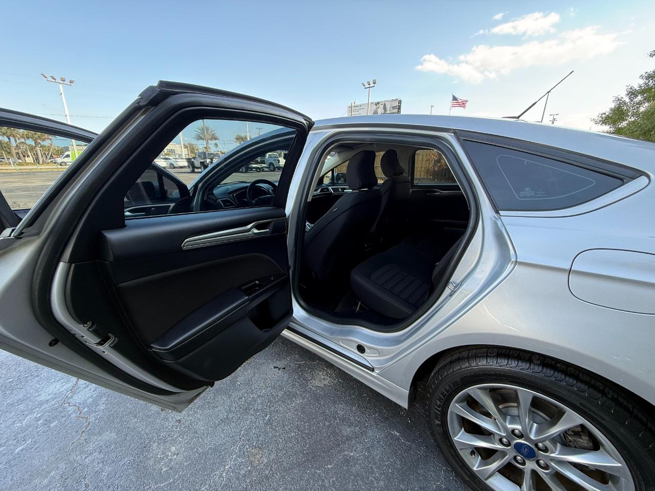 Ford Fusion SE FWD 2017