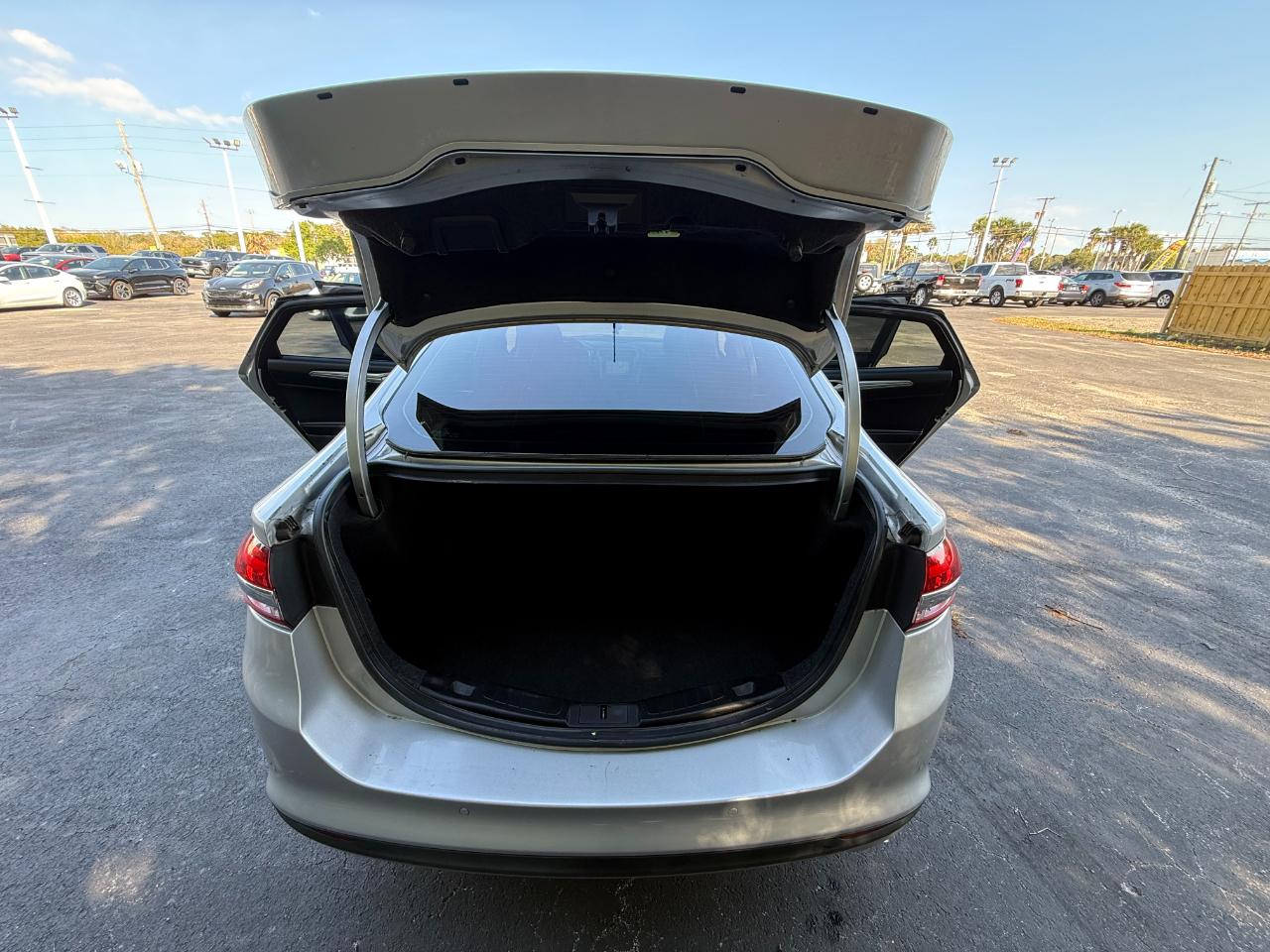 Ford Fusion SE FWD 2017