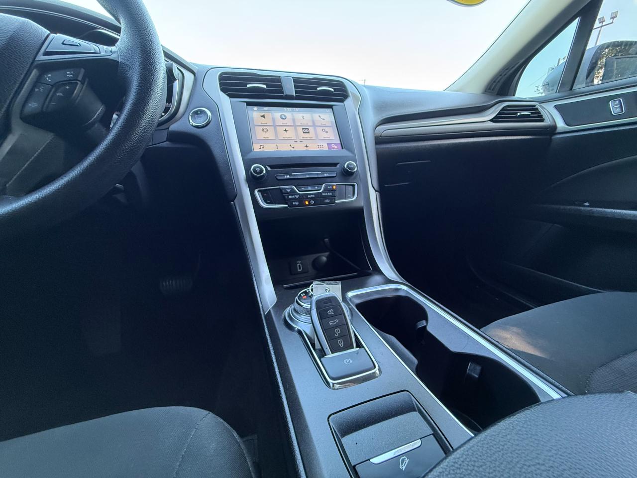 Ford Fusion SE FWD 2017