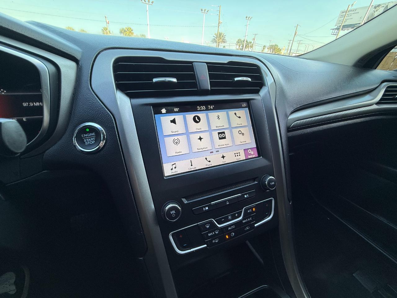 Ford Fusion SE FWD 2017