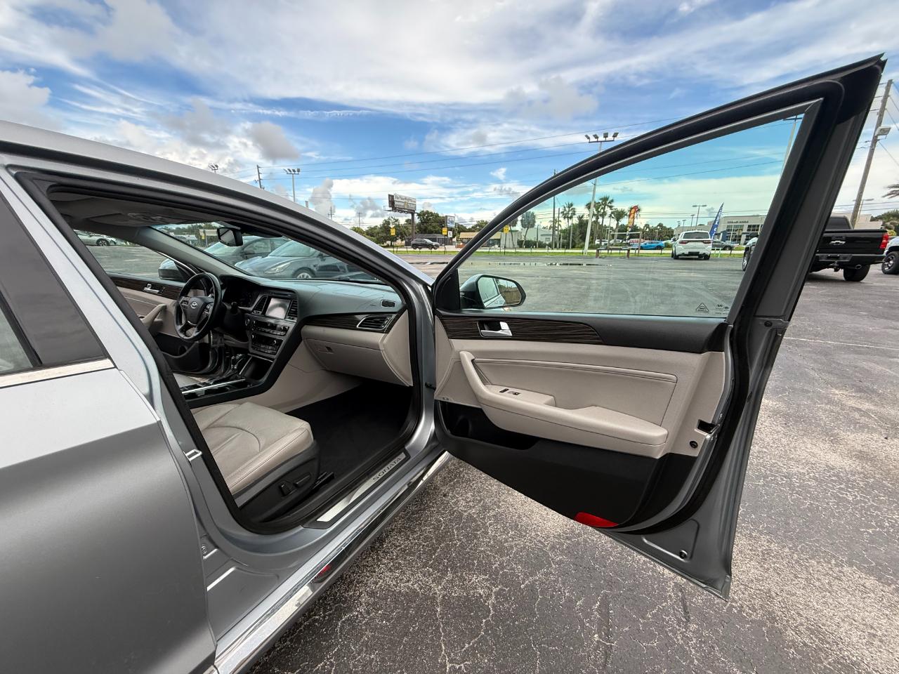 2015 Hyundai Sonata Limited - Photo 11