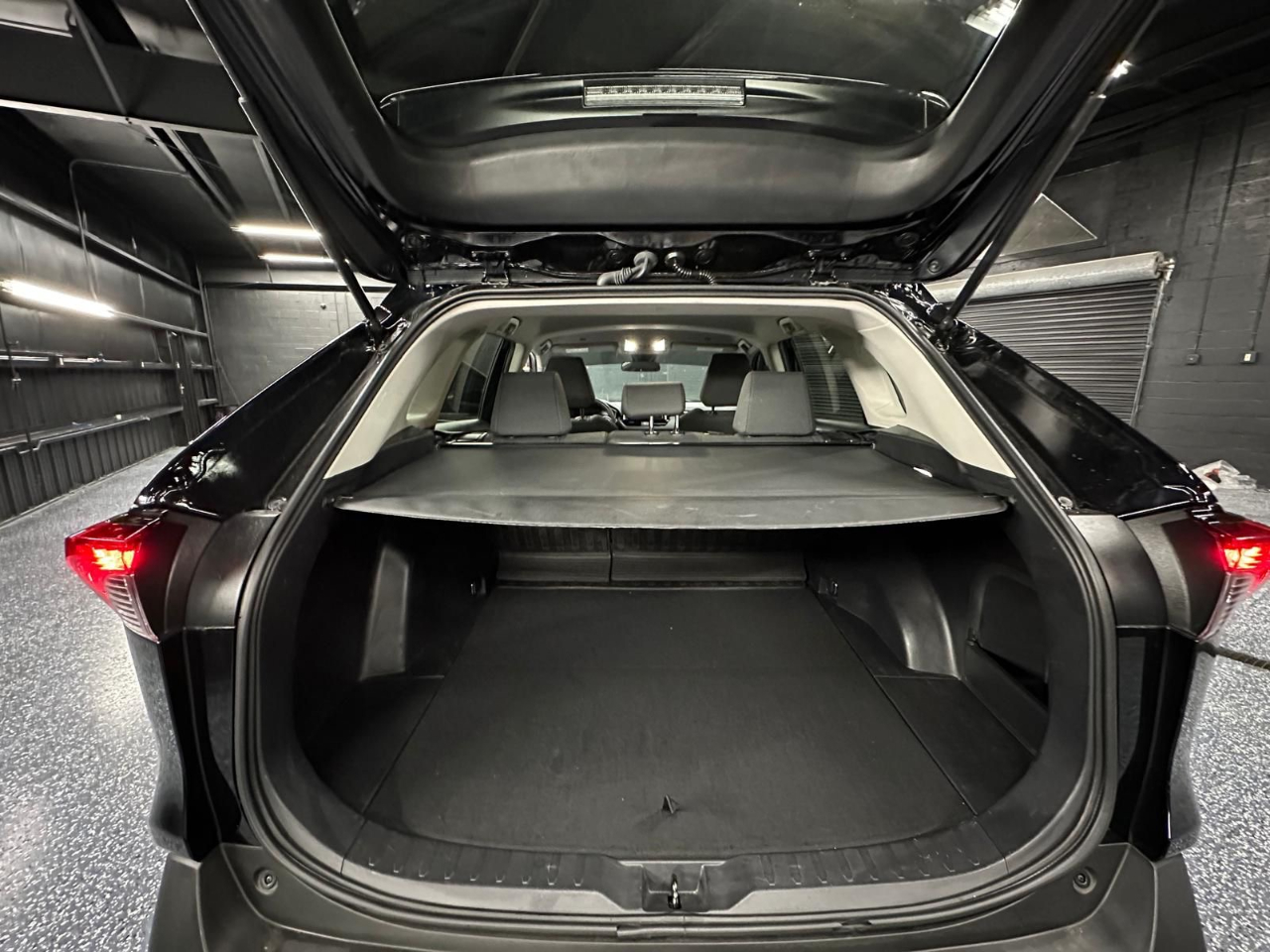 Toyota RAV4 Hybrid LE 2023