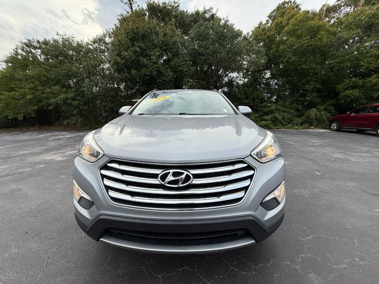 Hyundai Santa Fe AWD 4dr SE 2016