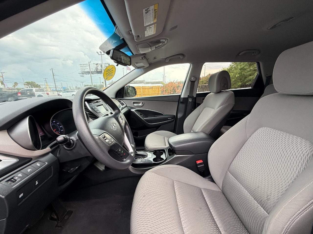 Hyundai Santa Fe AWD 4dr SE 2016