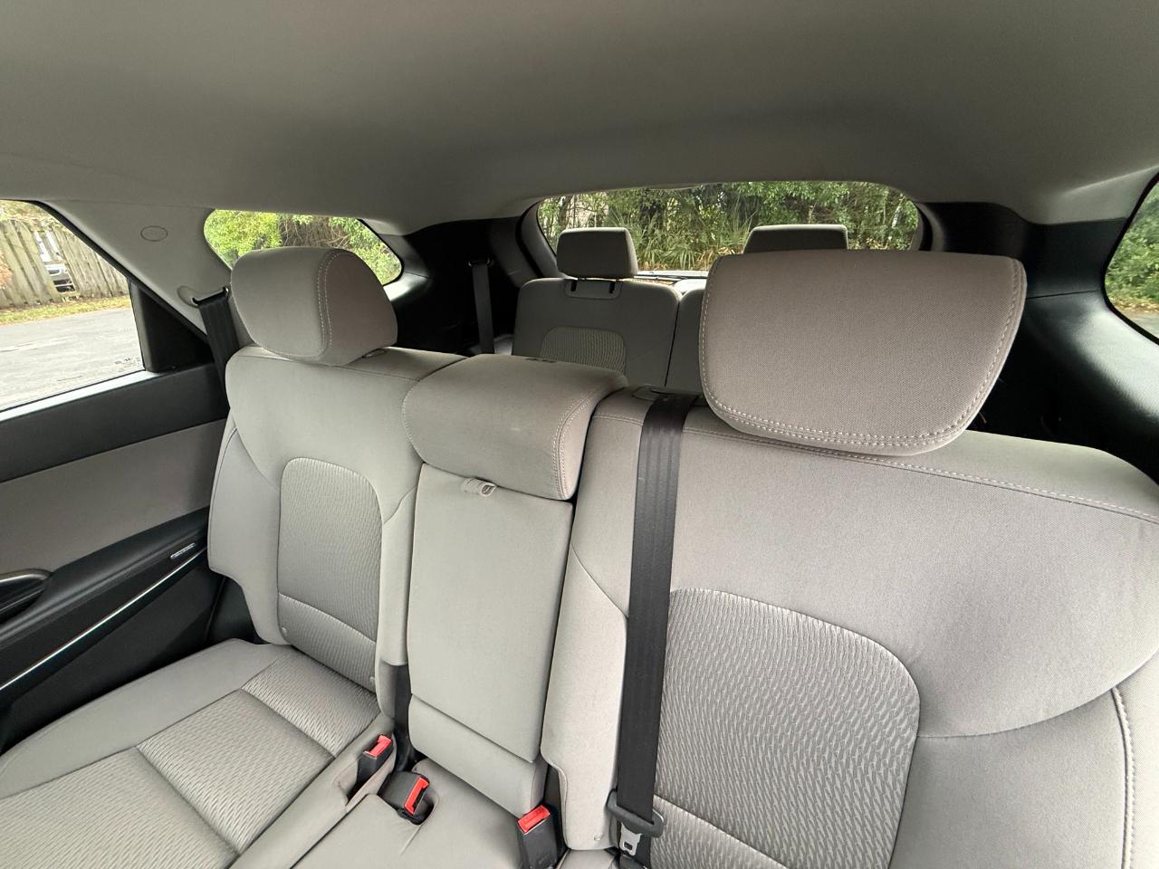 Hyundai Santa Fe AWD 4dr SE 2016