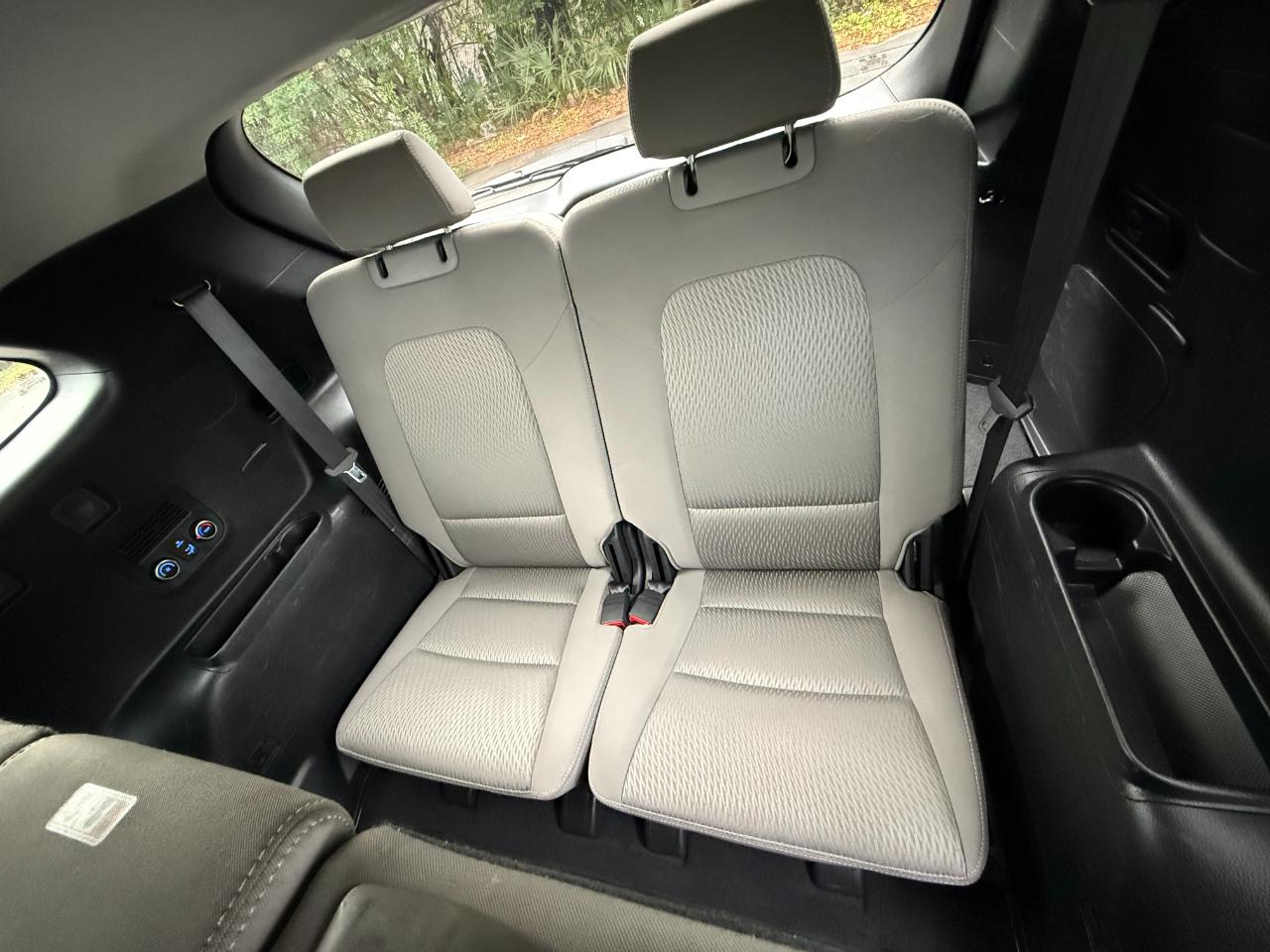 Hyundai Santa Fe AWD 4dr SE 2016