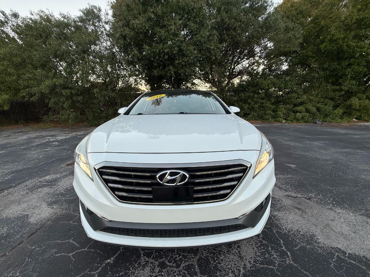 Hyundai Sonata 4dr Sdn 2.4L Limited 2016