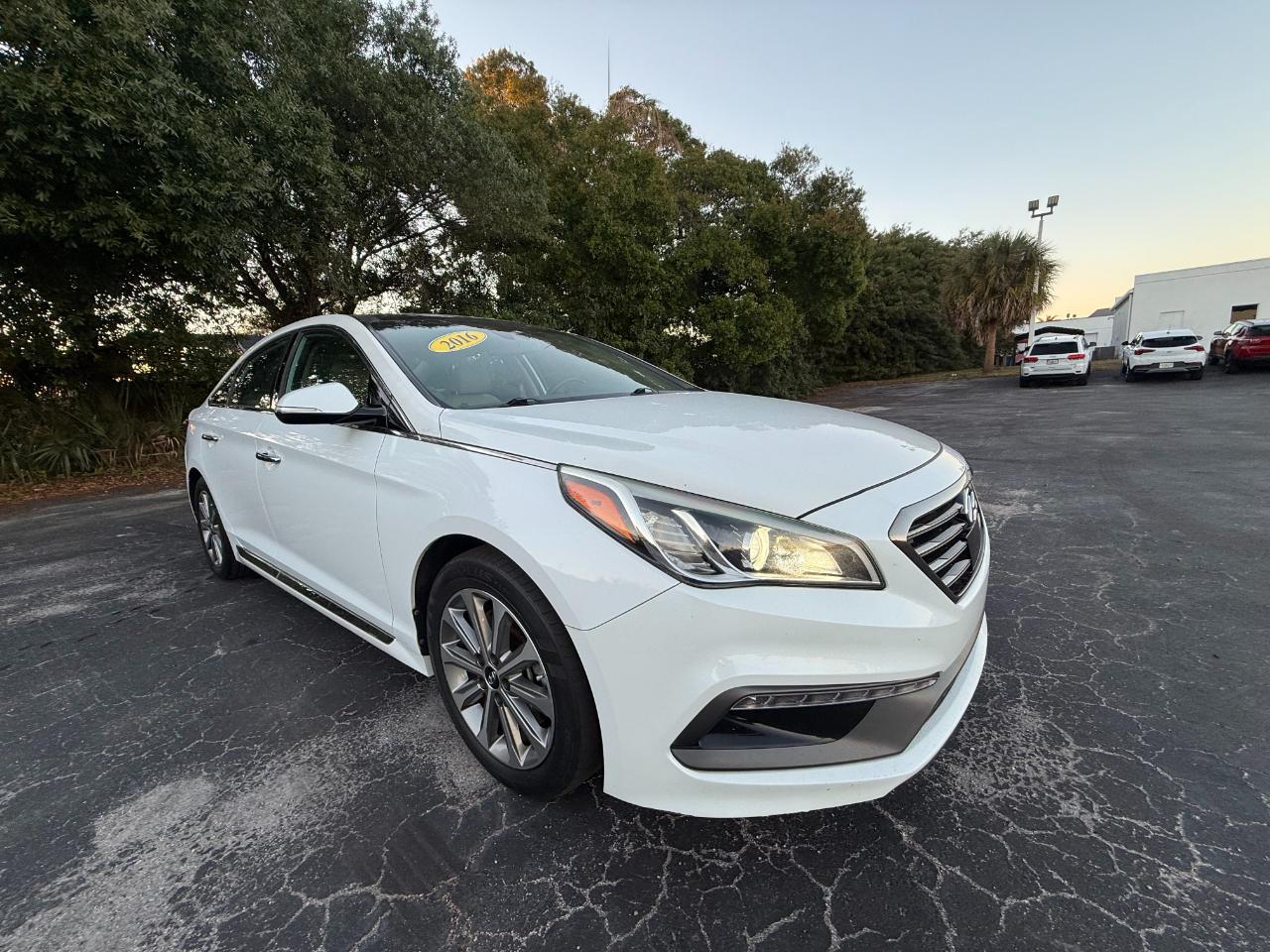Hyundai Sonata 4dr Sdn 2.4L Limited 2016