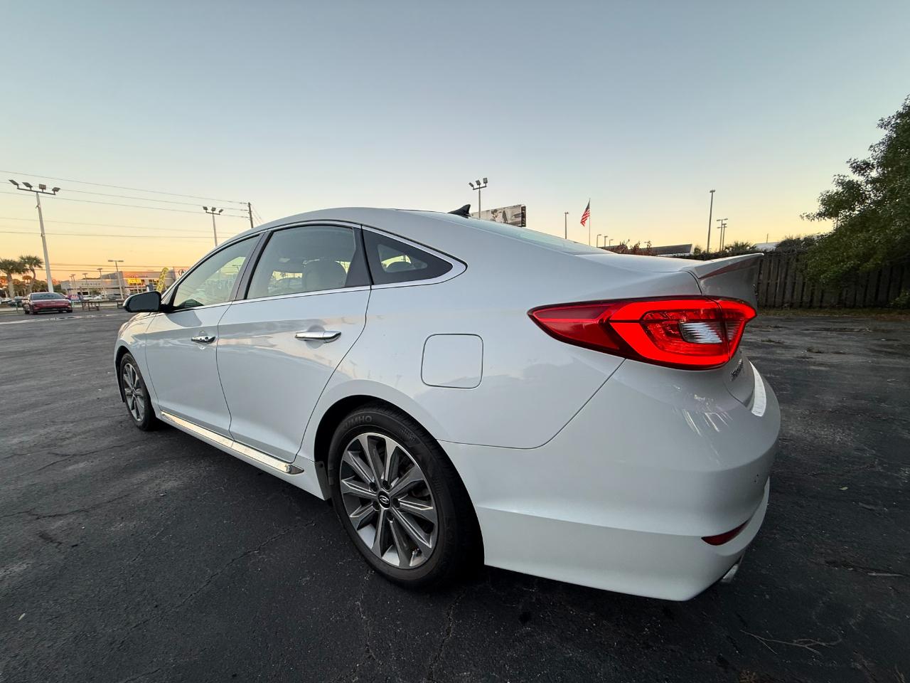 Hyundai Sonata 4dr Sdn 2.4L Limited 2016