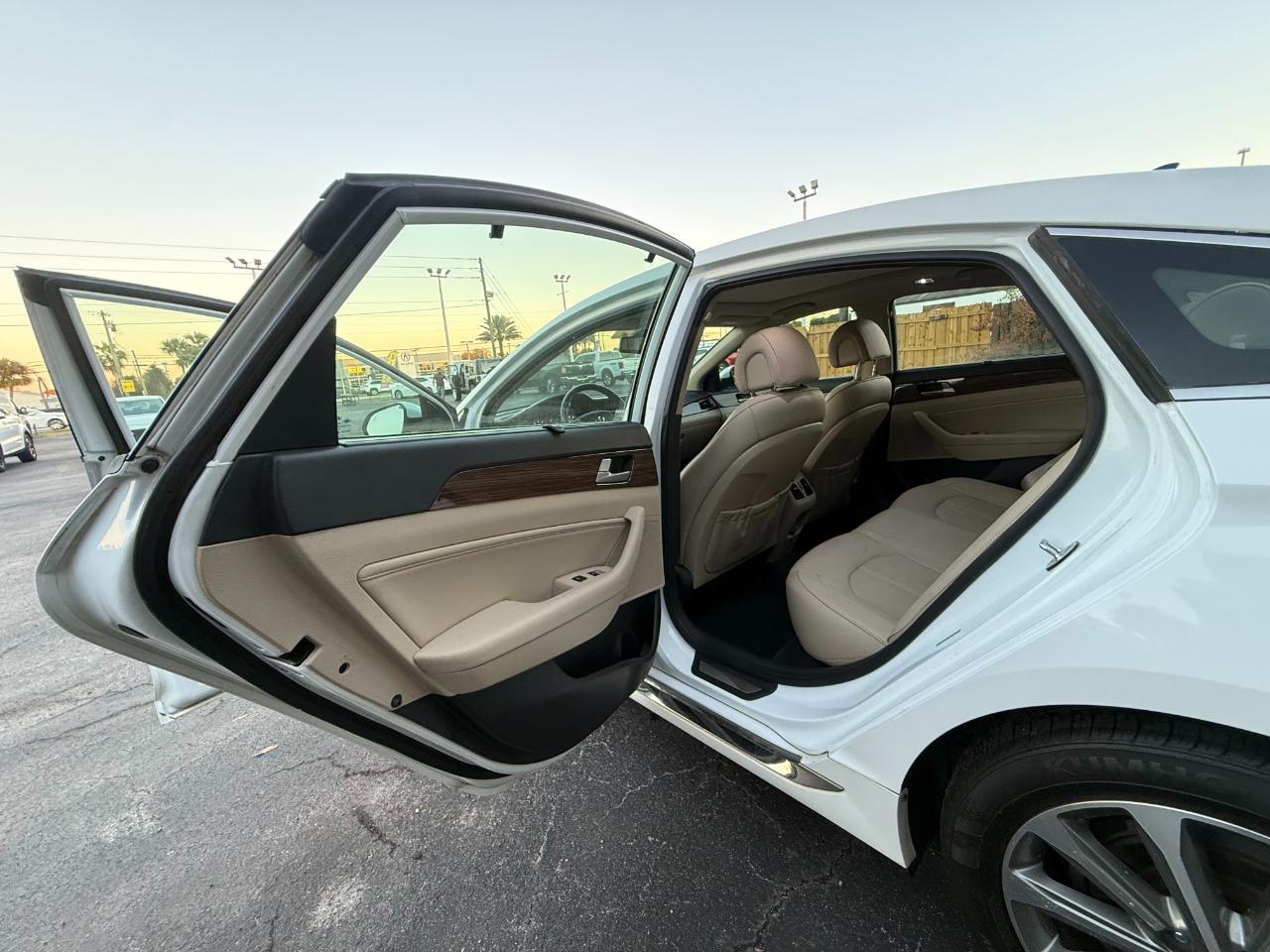 Hyundai Sonata 4dr Sdn 2.4L Limited 2016