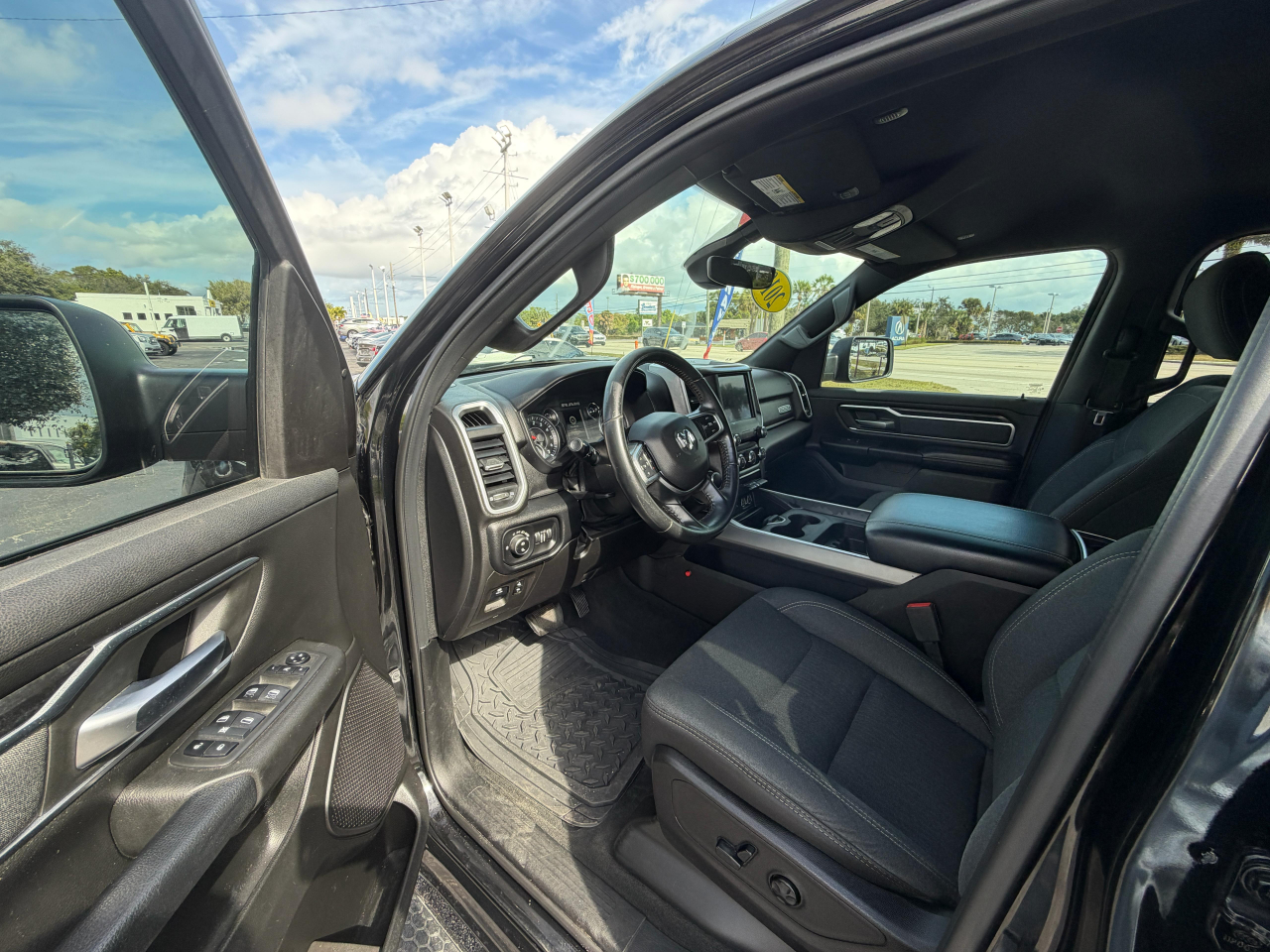 RAM 1500 Big Horn/Lone Star 4x2 Quad Cab 6'4" Box 2019