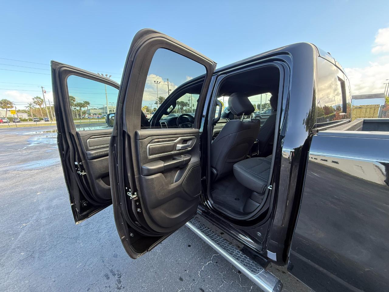 RAM 1500 Big Horn/Lone Star 4x2 Quad Cab 6'4" Box 2019