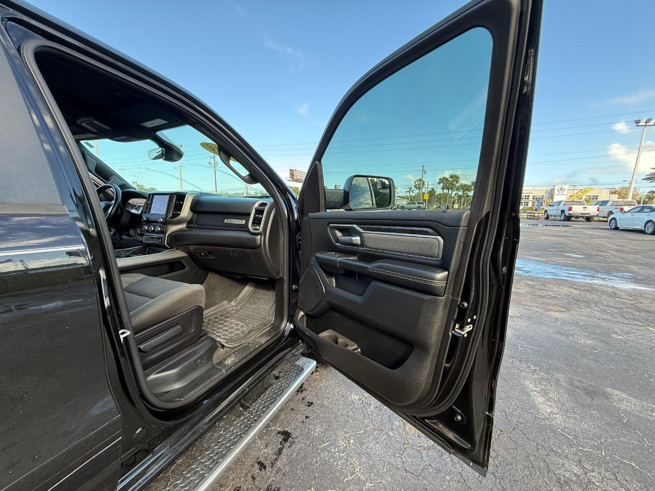 RAM 1500 Big Horn/Lone Star 4x2 Quad Cab 6'4" Box 2019