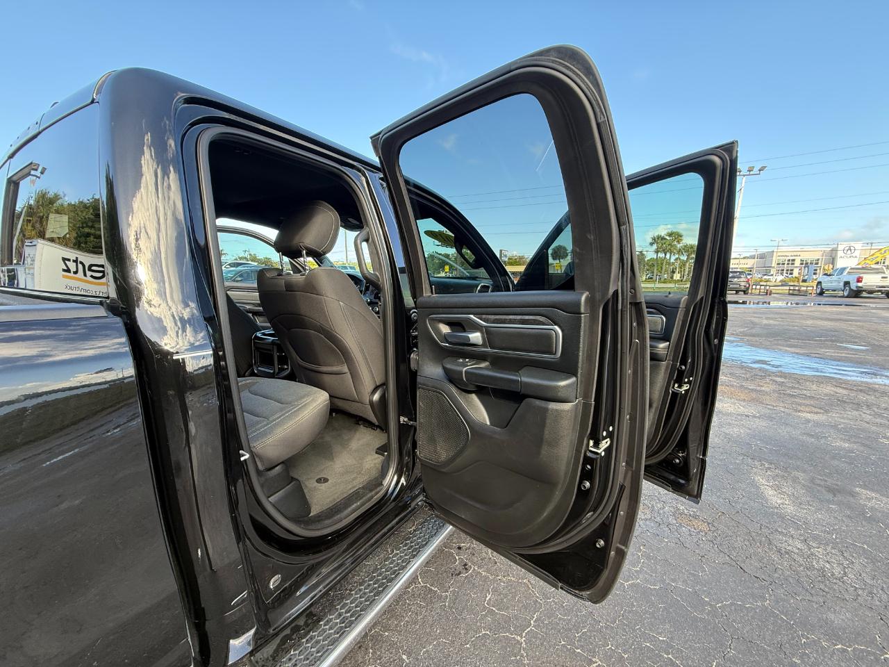 RAM 1500 Big Horn/Lone Star 4x2 Quad Cab 6'4" Box 2019