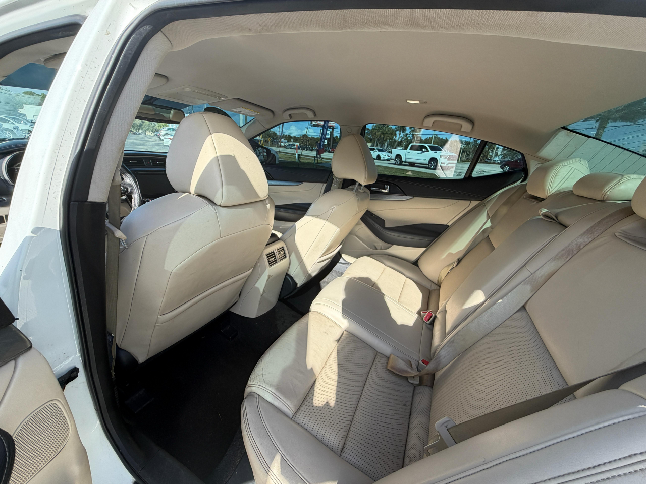 Nissan Maxima 4dr Sdn 3.5 SV 2016