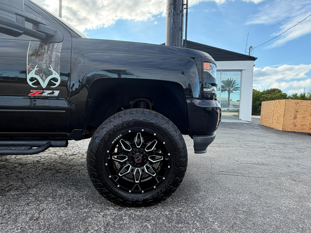 Chevrolet Silverado 1500 4WD Crew Cab 143.5" LTZ w/2LZ 2016