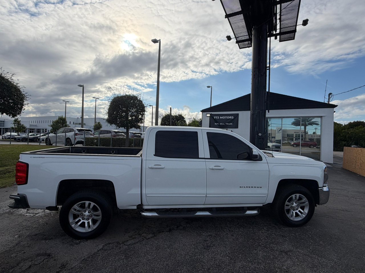 Chevrolet Silverado 1500 2WD Crew Cab 143.5" LT w/1LT 2016