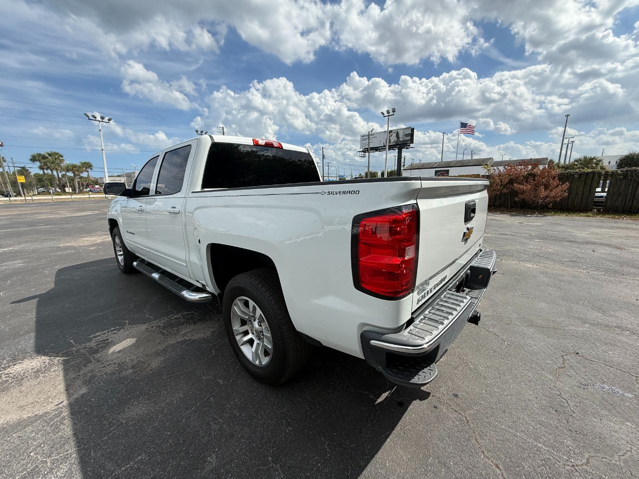 Chevrolet Silverado 1500 2WD Crew Cab 143.5" LT w/1LT 2016