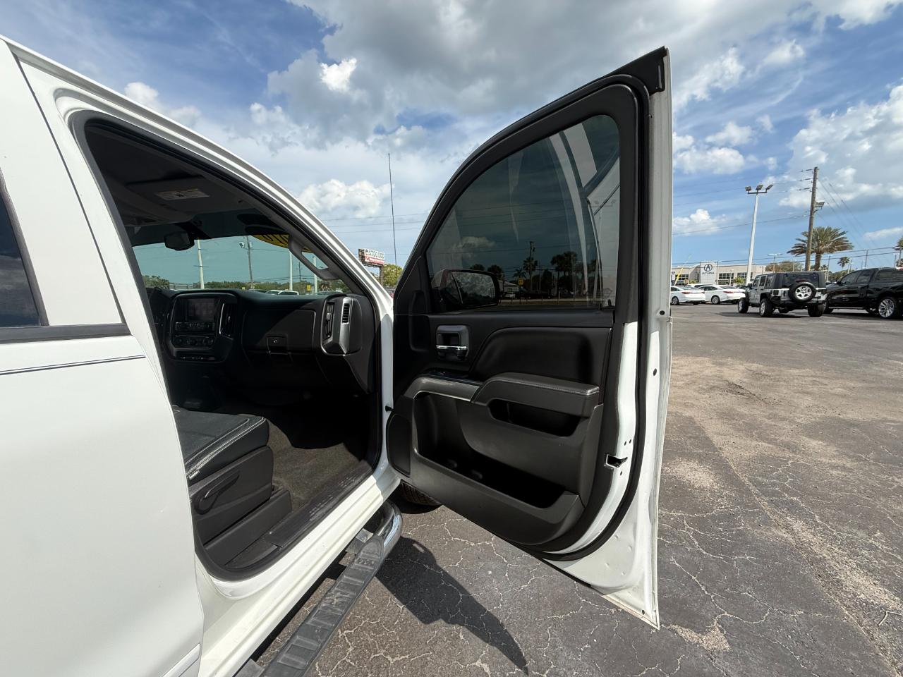 Chevrolet Silverado 1500 2WD Crew Cab 143.5" LT w/1LT 2016