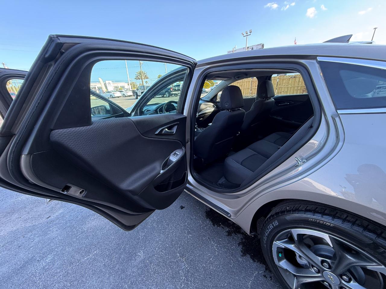 Chevrolet Malibu 4dr Sdn LT 2022