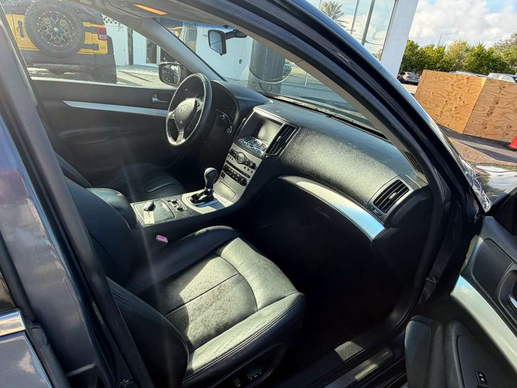 Infiniti G37 Sedan 4dr x AWD 2009