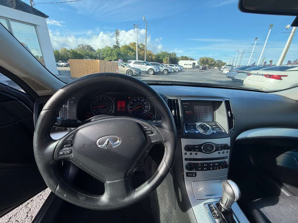 Infiniti G37 Sedan 4dr x AWD 2009