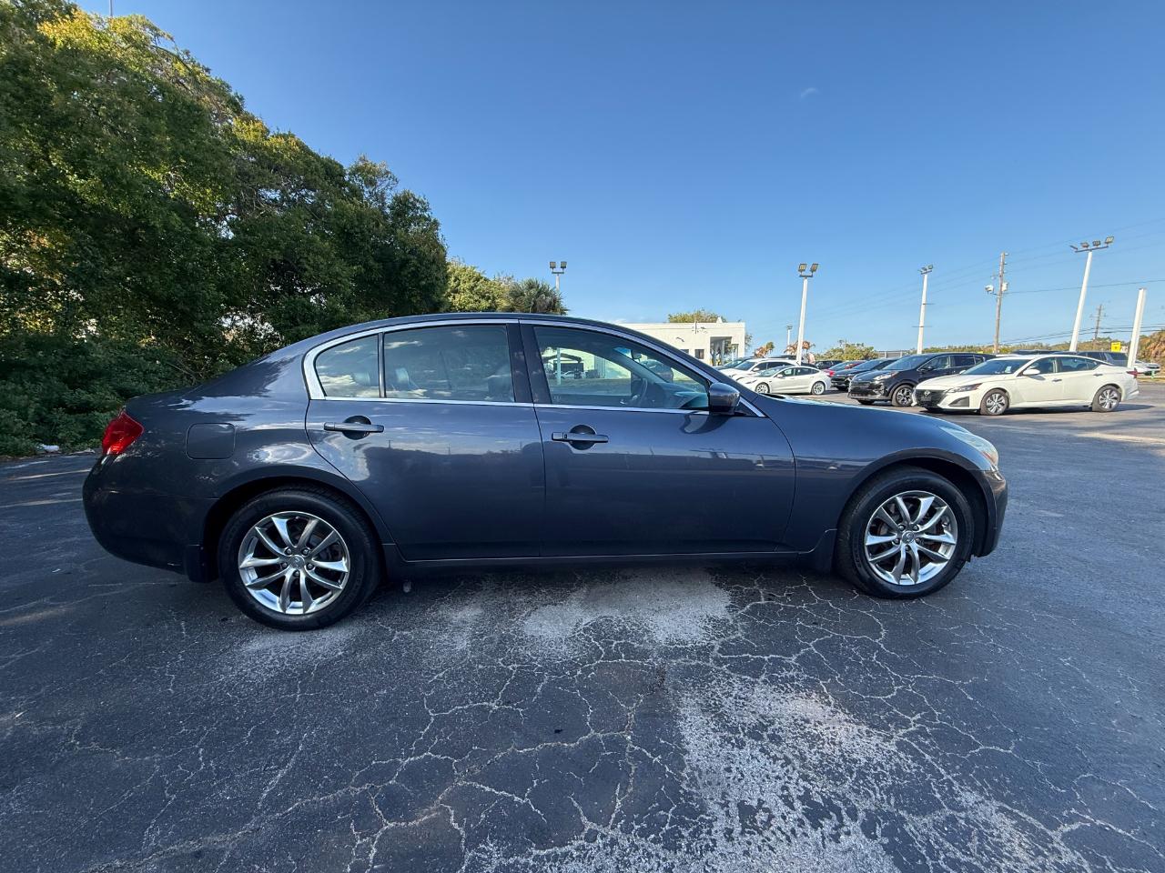 Infiniti G37 Sedan 4dr x AWD 2009