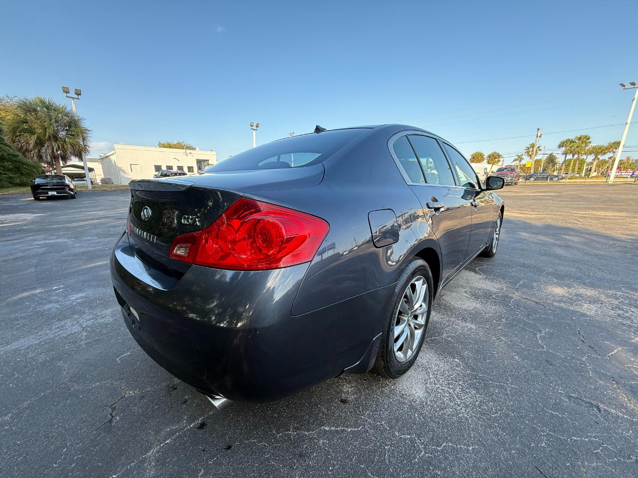 Infiniti G37 Sedan 4dr x AWD 2009
