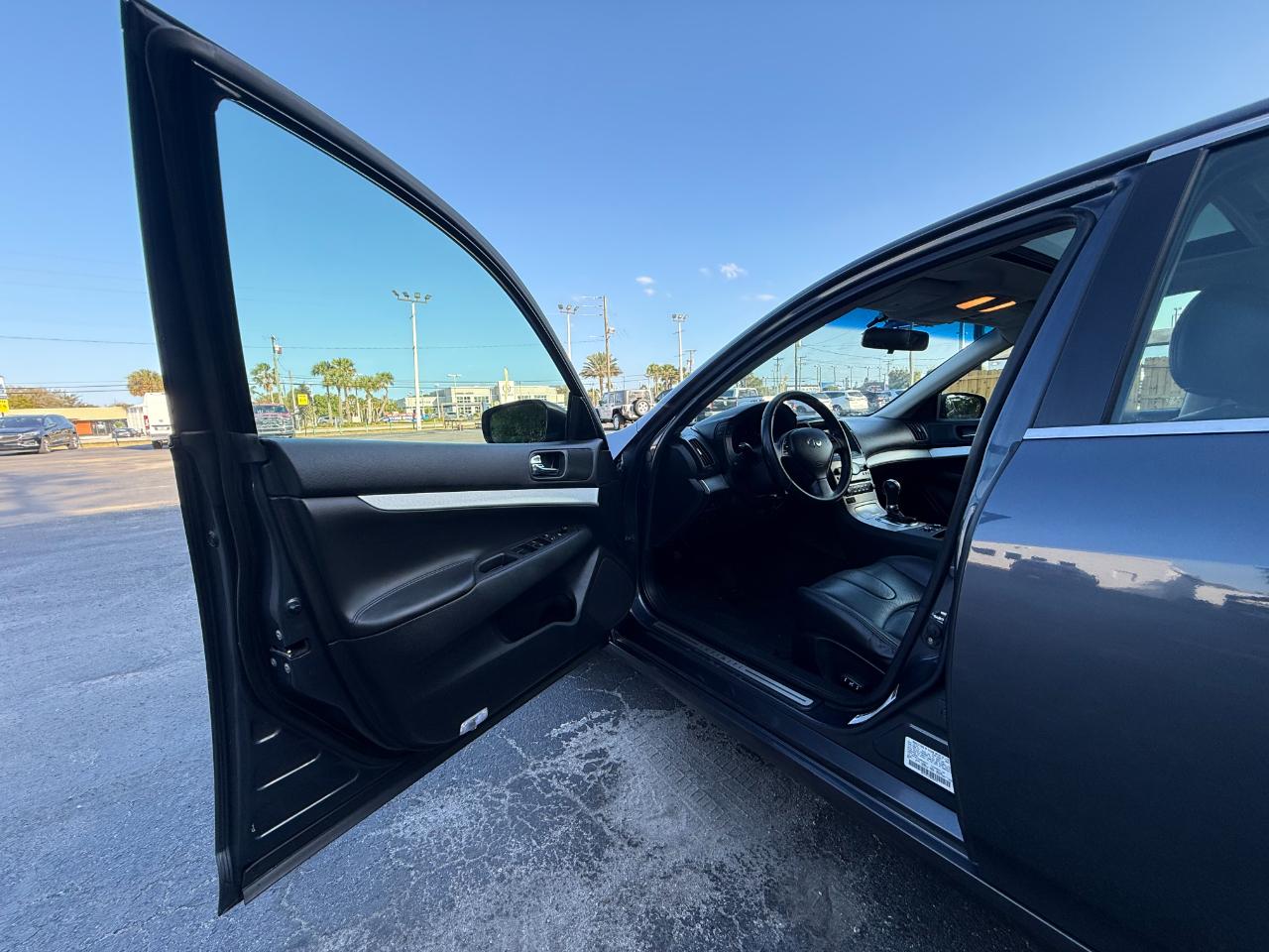 Infiniti G37 Sedan 4dr x AWD 2009