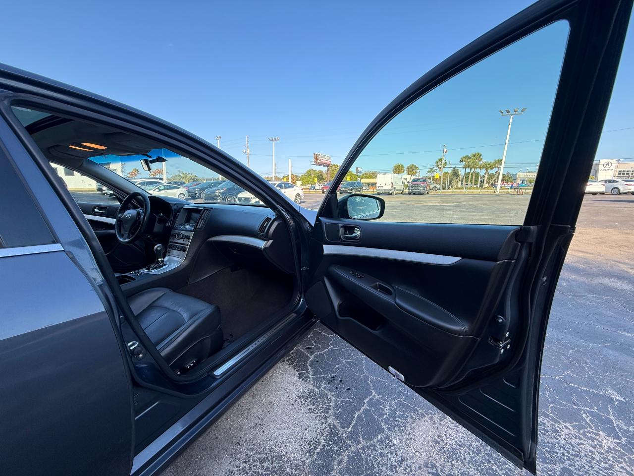 Infiniti G37 Sedan 4dr x AWD 2009