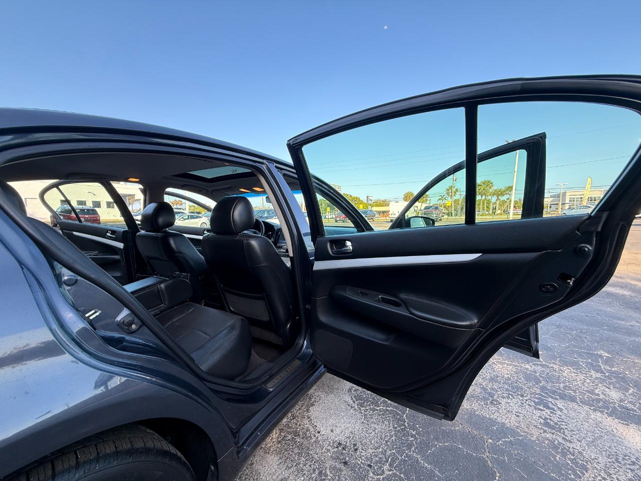 Infiniti G37 Sedan 4dr x AWD 2009