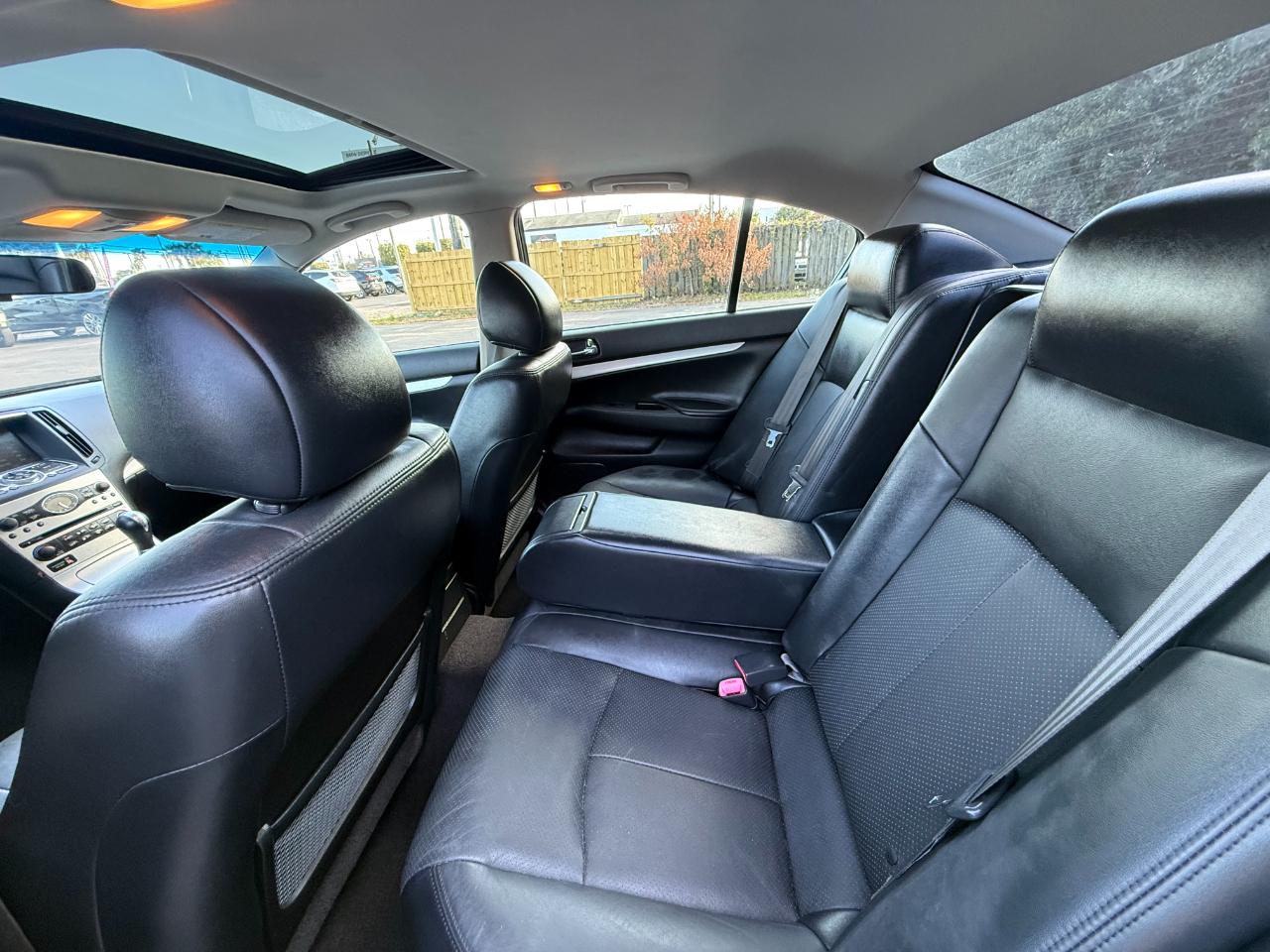 Infiniti G37 Sedan 4dr x AWD 2009