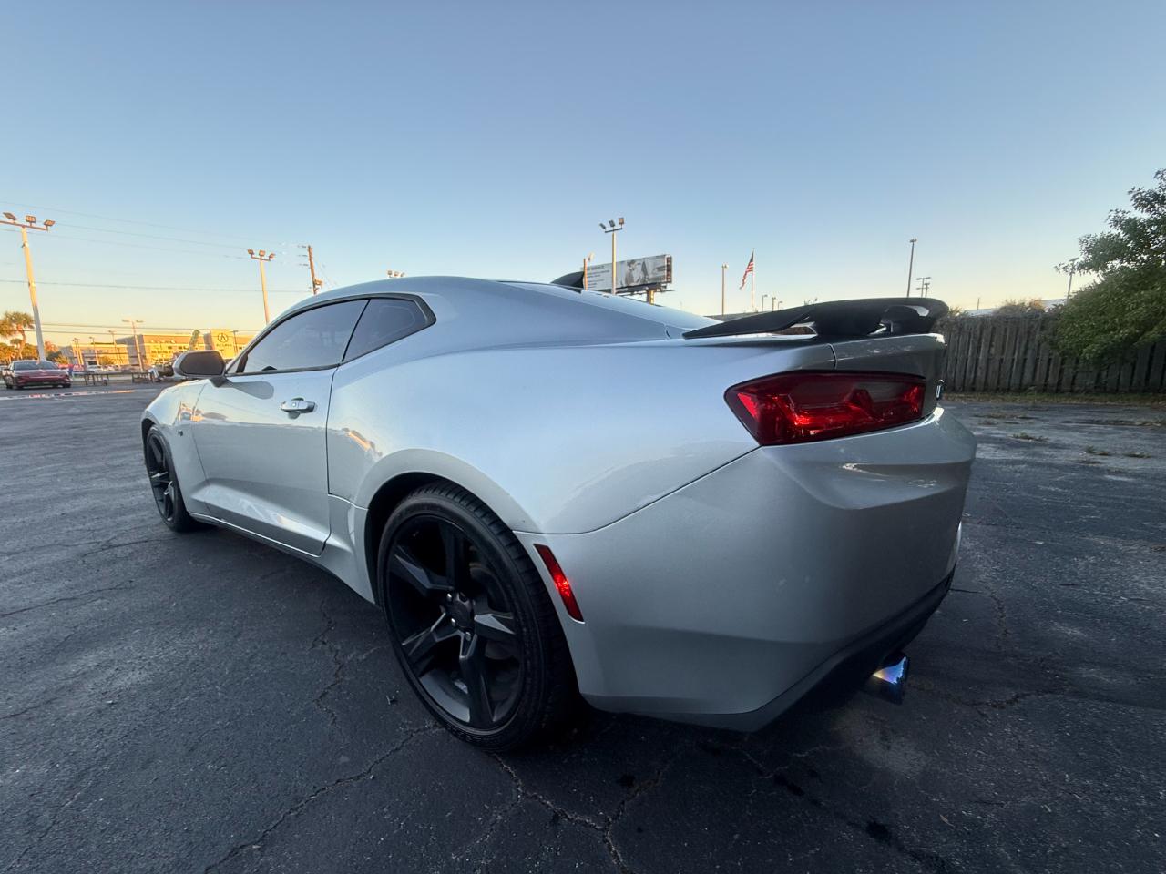 Chevrolet Camaro 2dr Cpe 1LT 2018