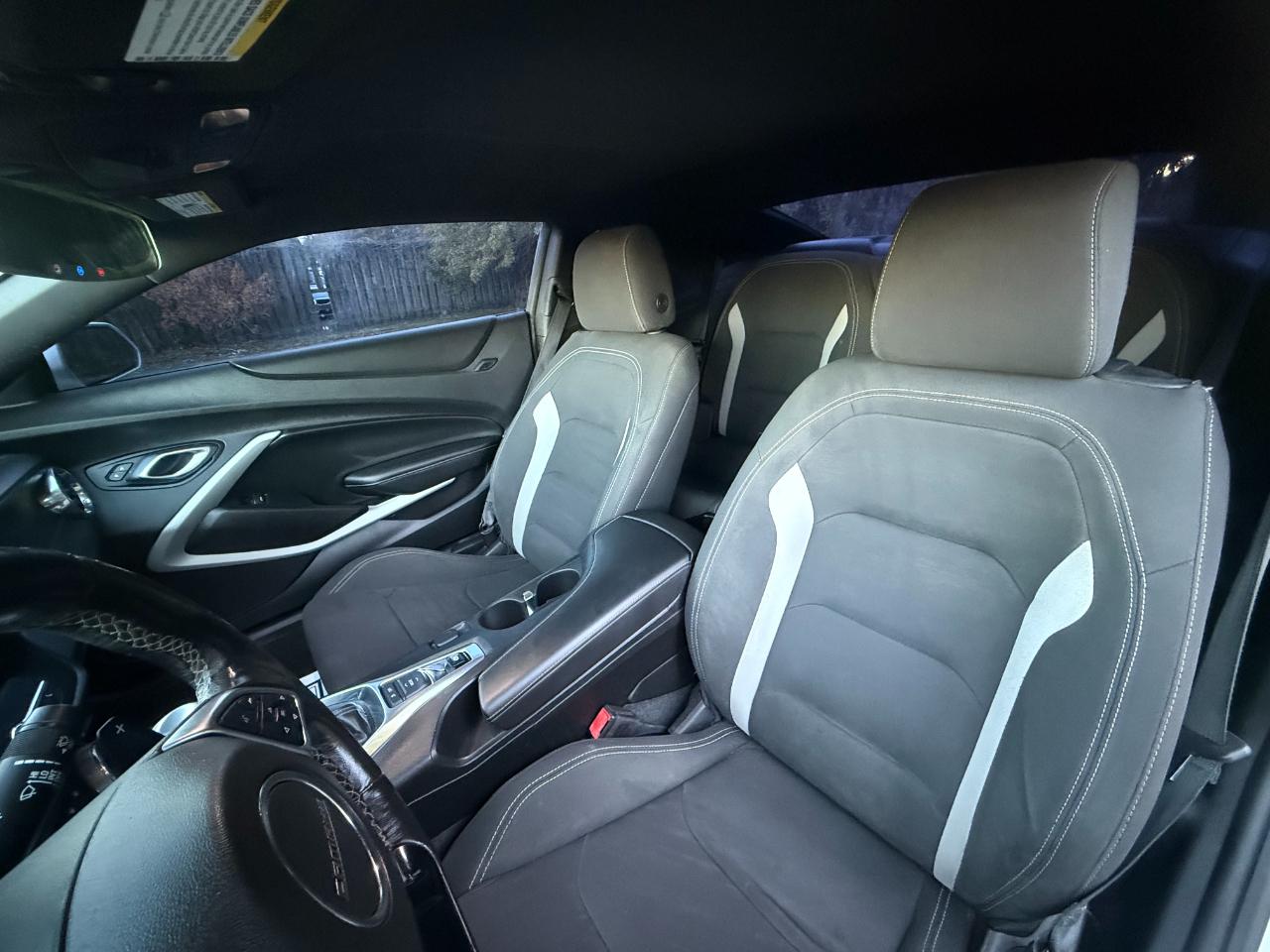 Chevrolet Camaro 2dr Cpe 1LT 2018