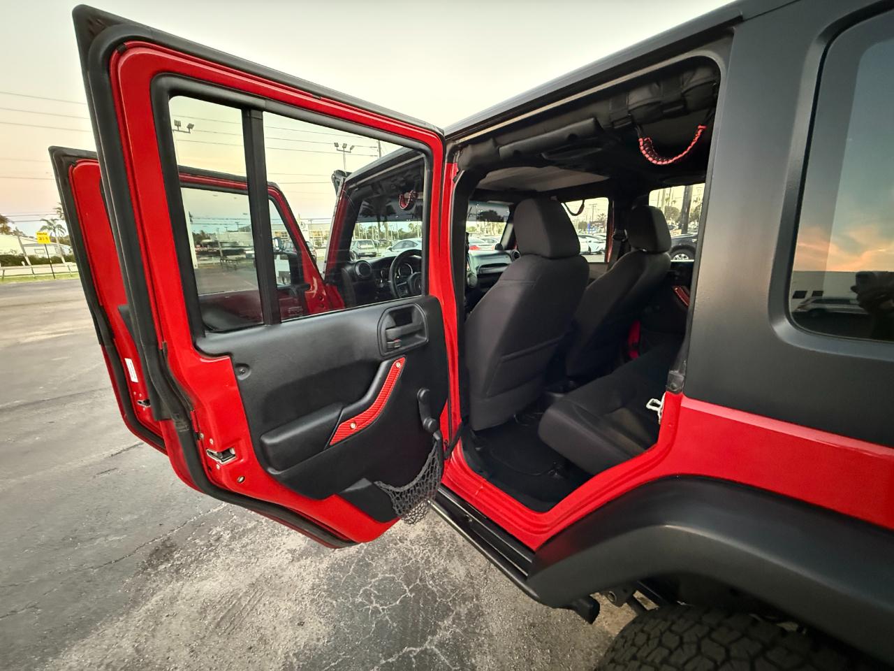 Jeep Wrangler Unlimited 4WD 4dr Sport 2013