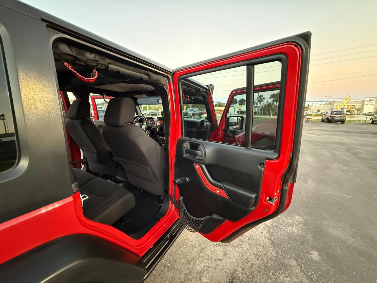 Jeep Wrangler Unlimited 4WD 4dr Sport 2013